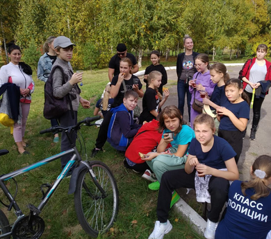 17 сентября в рамках Всероссийской акции "Вместе всей семьёй" 5 "Е" класс полиции с родителями посетили верёвочный городок в Кировском парке